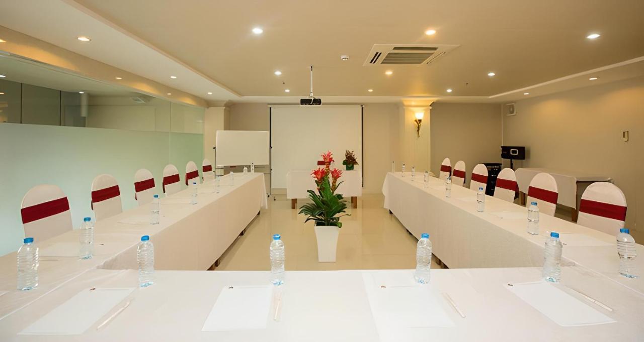 RedDoorz Premium White Lion Hotel Ho Chi Minh Zewnętrze zdjęcie