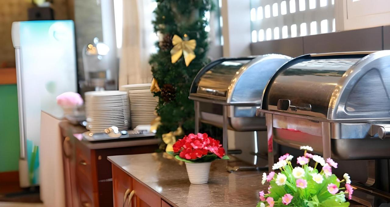 RedDoorz Premium White Lion Hotel Ho Chi Minh Zewnętrze zdjęcie