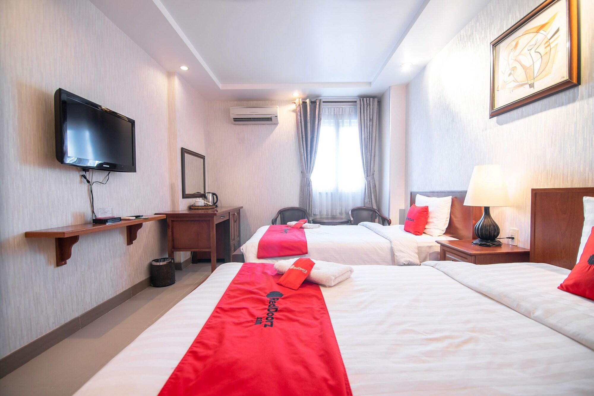 RedDoorz Premium White Lion Hotel Ho Chi Minh Zewnętrze zdjęcie