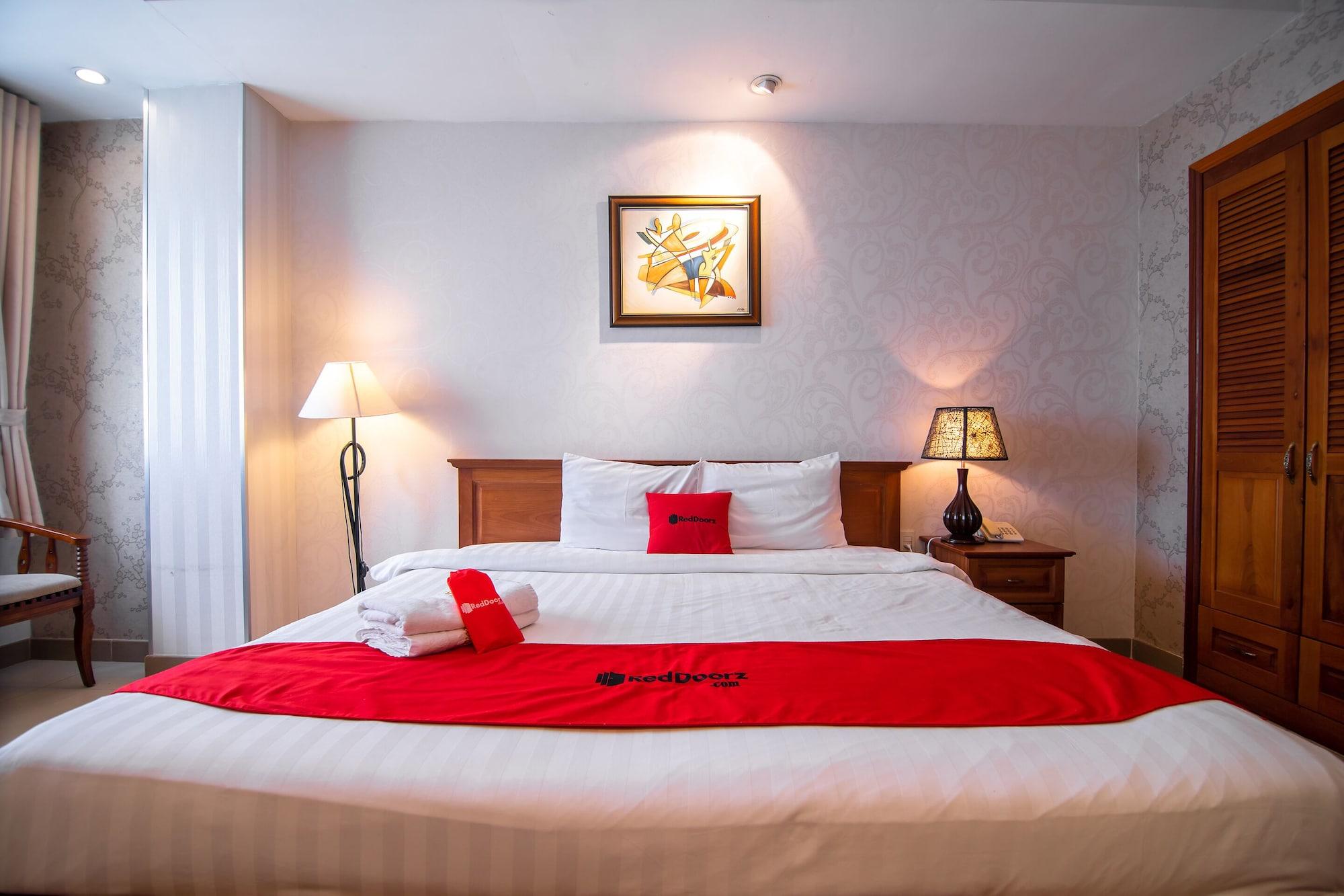 RedDoorz Premium White Lion Hotel Ho Chi Minh Zewnętrze zdjęcie