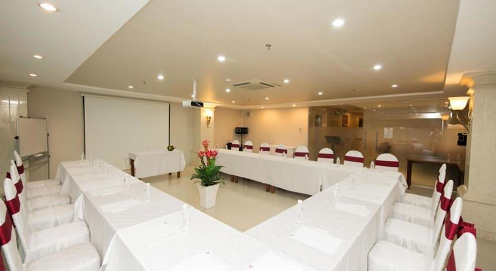RedDoorz Premium White Lion Hotel Ho Chi Minh Zewnętrze zdjęcie