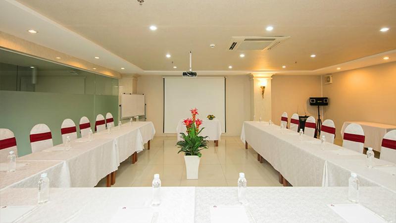 RedDoorz Premium White Lion Hotel Ho Chi Minh Zewnętrze zdjęcie