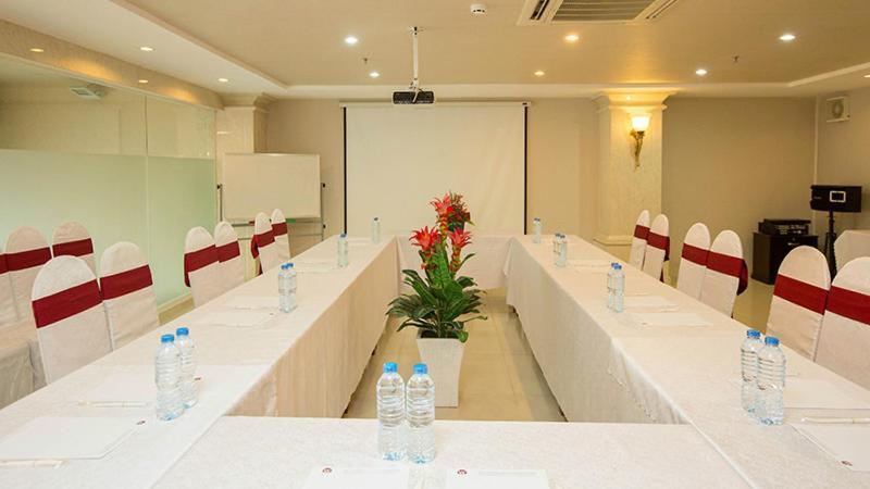 RedDoorz Premium White Lion Hotel Ho Chi Minh Zewnętrze zdjęcie