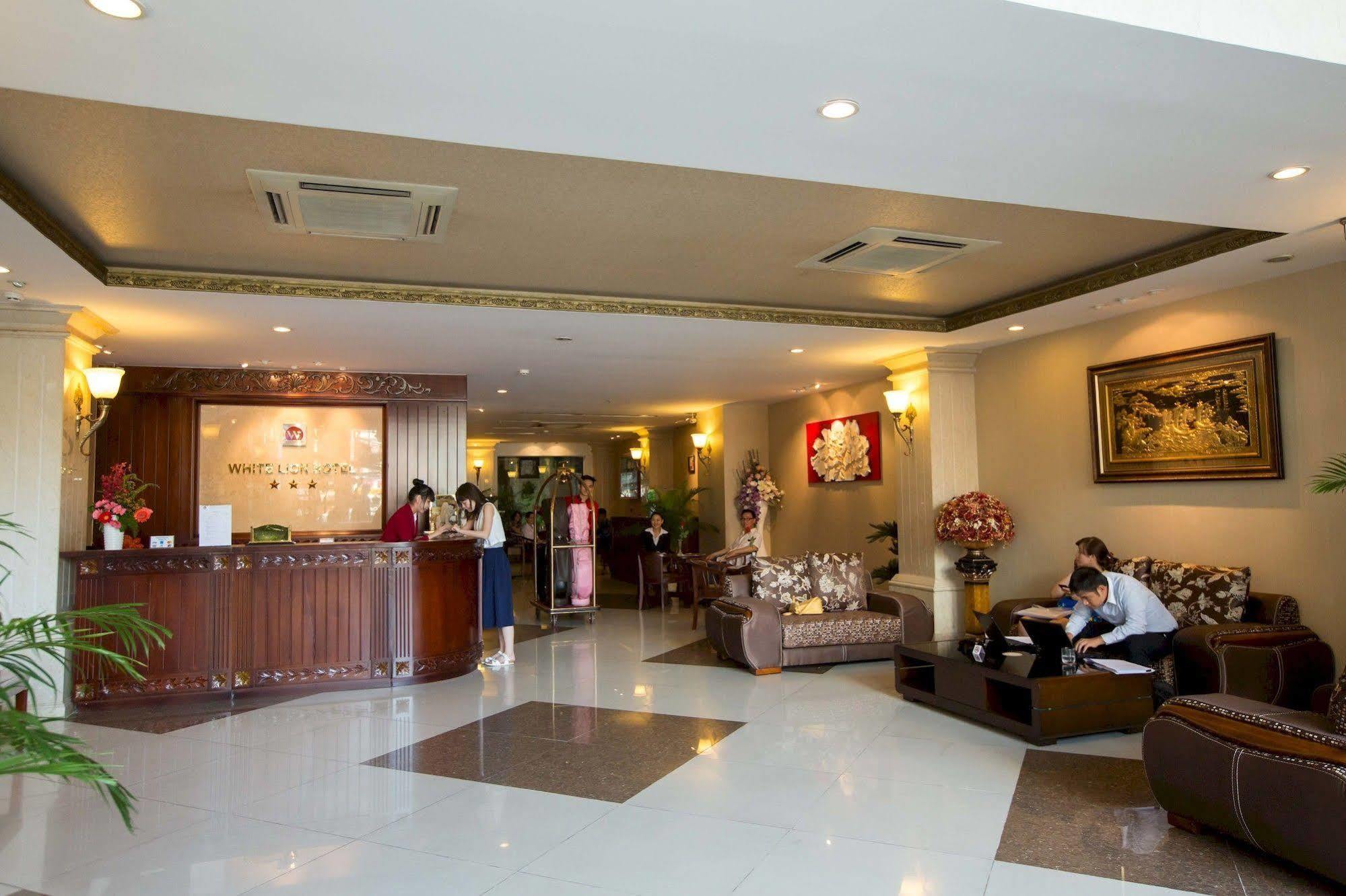 RedDoorz Premium White Lion Hotel Ho Chi Minh Zewnętrze zdjęcie